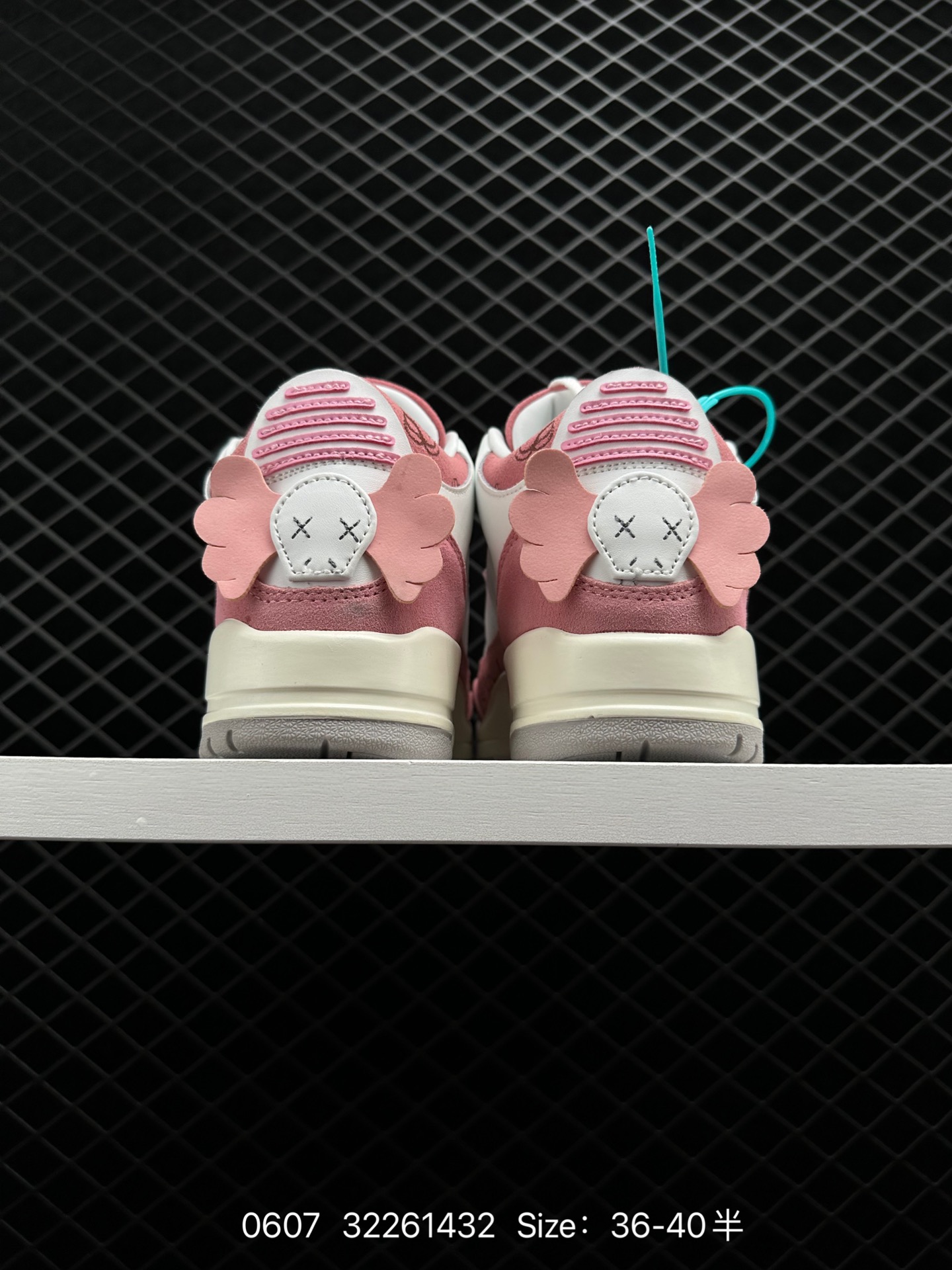 Nike Air Jordan 3 RetroDesert Cement